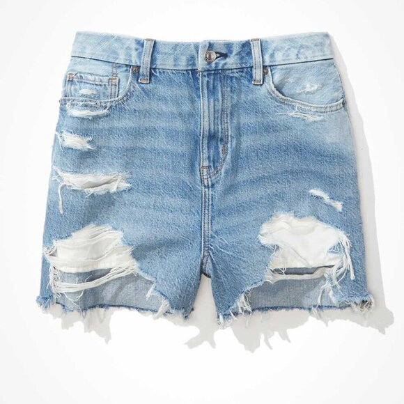(Flaws) NWT AE | Distressed Mom Shorts in light blue - Picture 15 of 16